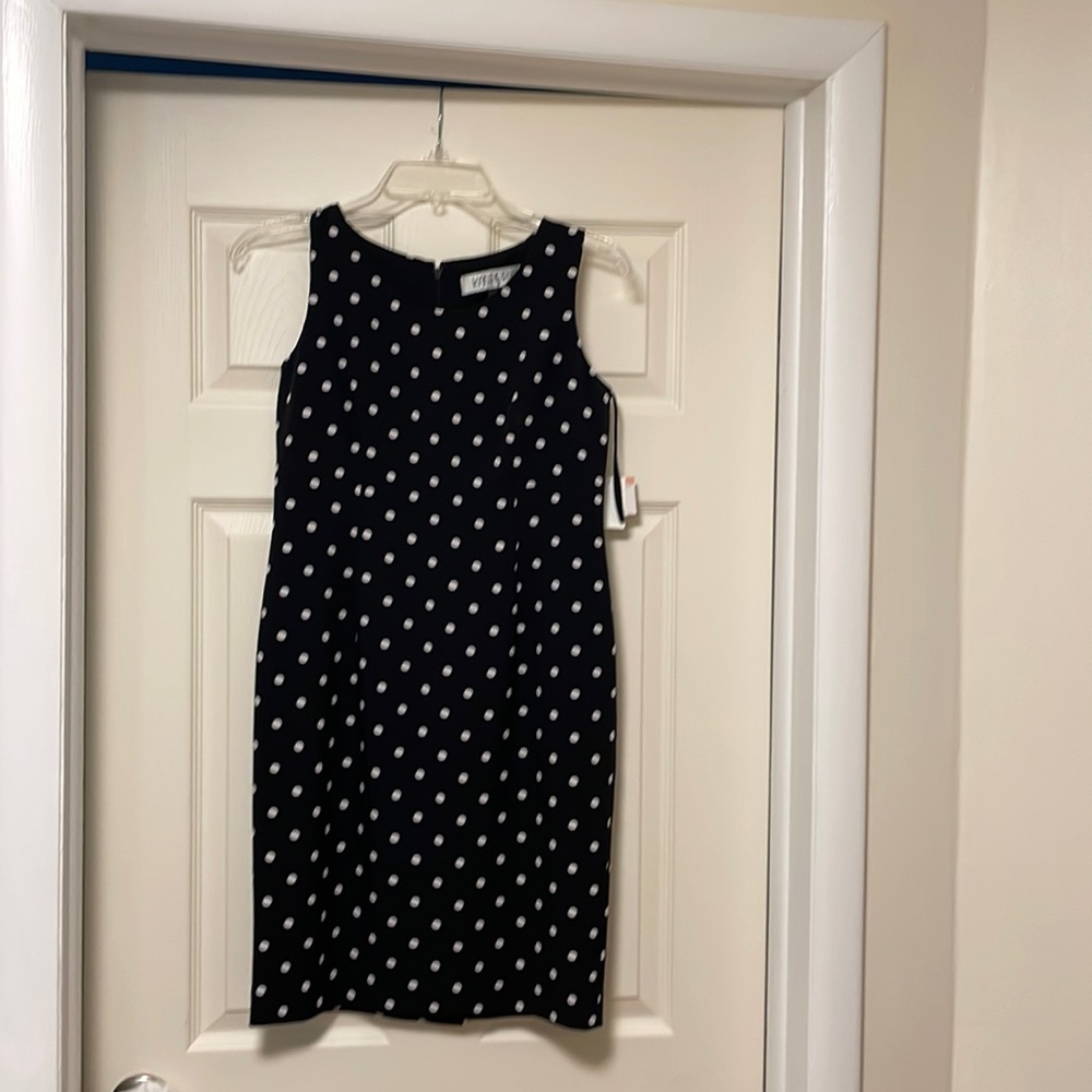 Kasper 2p black with vanilla ice polka dots. NWT